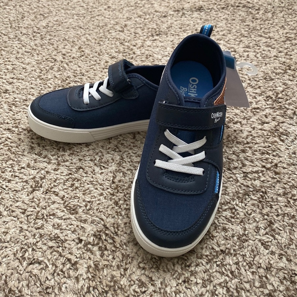 NWT Oshkosh Little Kids Casual Sneakers